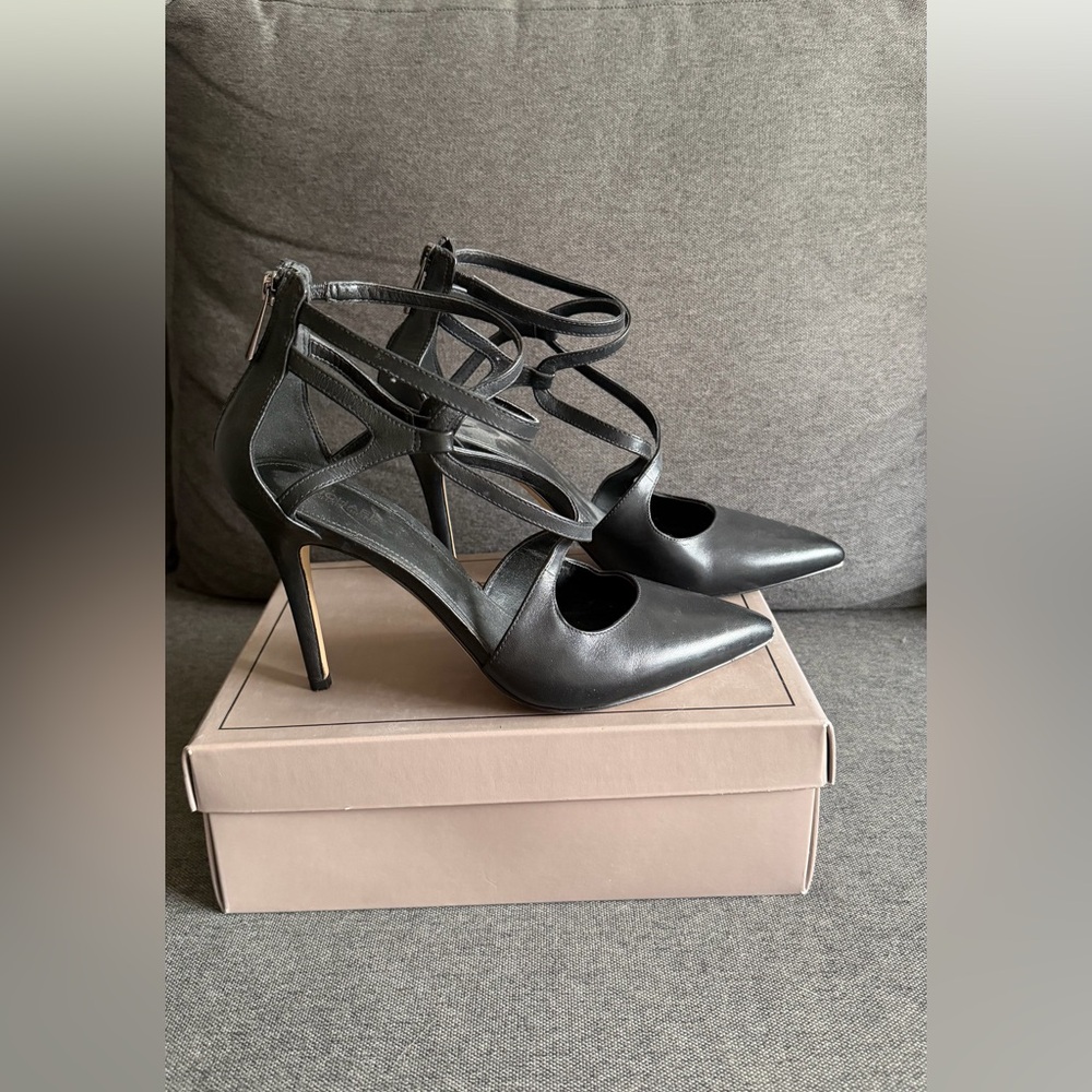 Michael Kors Cari's Black Court Heels